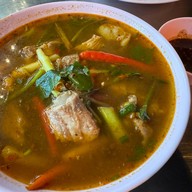 คอหมูย่างหน้าวิลล่า