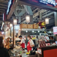 บรรยากาศ ก๋วยจั๊บนายเล็ก(อ้วน) ตลาดสดธนบุรี