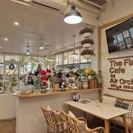 บรรยากาศ The Flask Cafe' By Air Orchids