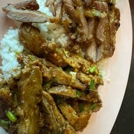 คอหมูย่างหน้าวิลล่า