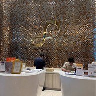 S. Sriracha Hotel & Residence
