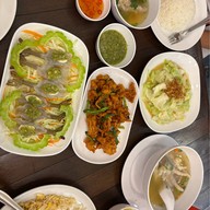 ข้าวผัดปู+ซุปเปอร์เล้งเบอร์1 รัชดาซอย7