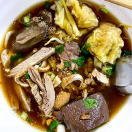 เมนูของร้าน ไก่แก้วก๋วยเตี๋ยวเป็ด (ศรีย่าน)