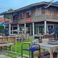 บ้านทองใบ