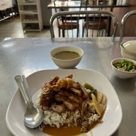 ราชาหมูกรอบ