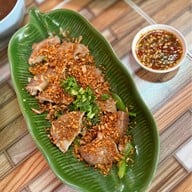เมนูของร้าน ก๋วยเตี๋ยวหมูภูเขาไฟอุดมผล