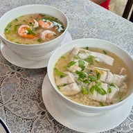 เมนูของร้าน เฮือนสายน้ำผึ้ง