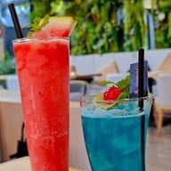 Moakmai Cafe & Restaurant