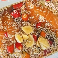 เกิดมาดอง กุ้งดอง & แซลม่อนดอง by rose