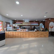 บรรยากาศ เกียวโตชิ&ฮาซึกิ ระนอง ร้านเปิดทุกวัน(ถ้าออเดอร์เยอะๆรบกวนคุณลูกค้าโทรหาร้านให้ร้านจัดเตรียมสินค้าให้ก่อนกดสั่งนะคะ เพื่อบริการที่รวดเร็วนะคะ) สาขาระนอง