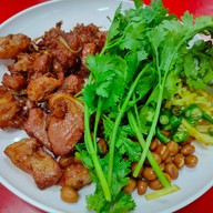 เมนูของร้าน ร้านข้าวต้ม พหลฯ 56 (เจ๊แดงขายเกลี้ยง)