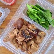 ป๋าปู ข้าวหมูตุ๋น