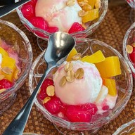 เมนูของร้าน สถานีน้ำยาปู กาดคำเที่ยง | Namyapoo Station Bar & Restaurant