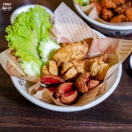รุ่มรวยก๋วยเตี๋ยวไก่ หาดใหญ่วิลเลจ