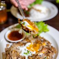 รุ่มรวยก๋วยเตี๋ยวไก่ หาดใหญ่วิลเลจ