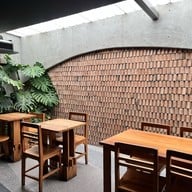 Akha Ama la fattoria พระสิงห์