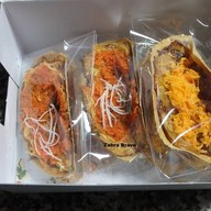 เมนูของร้าน เบญจ ขนมเบื้องไทย