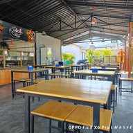 บรรยากาศ ข้าวแกงคำอี่