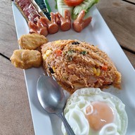สเต็กกระทะร้อนบ้านเกาะ สุรนารีวิลล์ นครราชสีมา