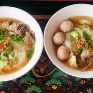 ก๋วยเตี๋ยวชามเด็ด ลำพูน