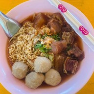 ก๋วยเตี๋ยวชามเด็ด ลำพูน