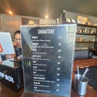 เมนู carmelo club coffee -