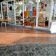 หน้าร้าน Shelter Coffee Stand -