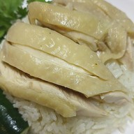 ข้าวมันไก่ หอมมัน แม่โจ้