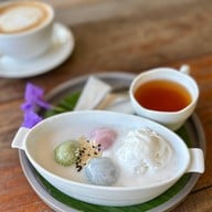 เมนูของร้าน Montreux Cafe & Farm