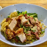 ยอดบะหมี่เกี๊ยว(ซอยจรัญสนิทวงศ์79)