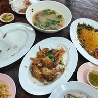 เมนูของร้าน ไก่หุบบอนเจ้าของต้นตำรับ ศรีราชา