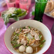เมนูของร้าน ก๋วยเตี๋ยวเรือรสเด็ด