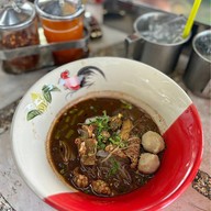 เมนูของร้าน ก๋วยเตี๋ยวเรืออยุธยา ต.รุ่งเรือง รสเด็ด  1