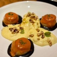 Bull & Bear Waldorf Astoria Bangkok