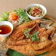 ตำยำแซ่บจี๊ดทะเลเผา ตำยำแซ่บจี๊ดทะเลเผา