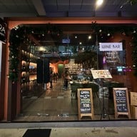 Ombra Modern Tavern Ombra Modern Tavern