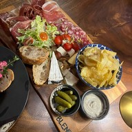 GRISBI WINE BAR & RESTAURANT GRISBI
