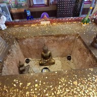 วัดพระแท่นศิลาอาสน์