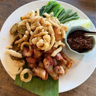 กิ๋นลำกิ๋นดี สันทราย