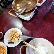 เมนูของร้าน ก๋วยเตี๋ยวเรือหม้อไฟนายพล สวนผักซอย6