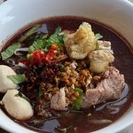ก๋วยเตี๋ยวลูกชิ้นวังชะโอน by สี่แคว สาขารัชดา 36