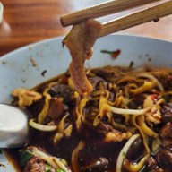 ก๋วยเตี๋ยวไก่ท้าพิสูจน์ สาขา1
