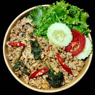 HAPPY TO DO • ข้าวกะเพรา-ไข่ข้น มิโดริซูชิ