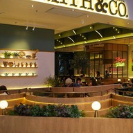 หน้าร้าน Smith & Co. วัน แบงค็อก