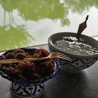 เมนูของร้าน ข้าวแช่แม่นิด