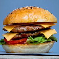 นายหนุ่ย Burger foodtruck