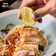 เมนูของร้าน ลืมลืน ก๋วยเตี๋ยวต้มยำหมูกรอบ น่าน