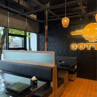 GOTTSU ก็อตสึ แซลมอน&ซูชิ