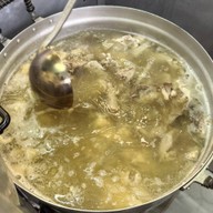 เจ๊หย่ง ข้าวมันไก่ไหหลำ ศาลเจ้าพ่อเสือ