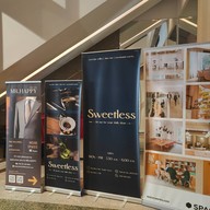 หน้าร้าน Sweetless Cafe - Matcha & Coffee Empire Tower